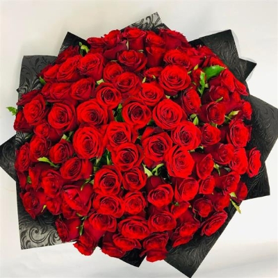 Luxury 100 Red Roses