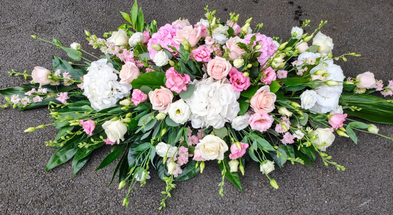 Casket pink and white