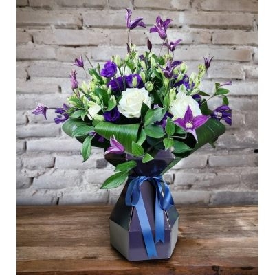 Roses and Lisianthus Bouquet